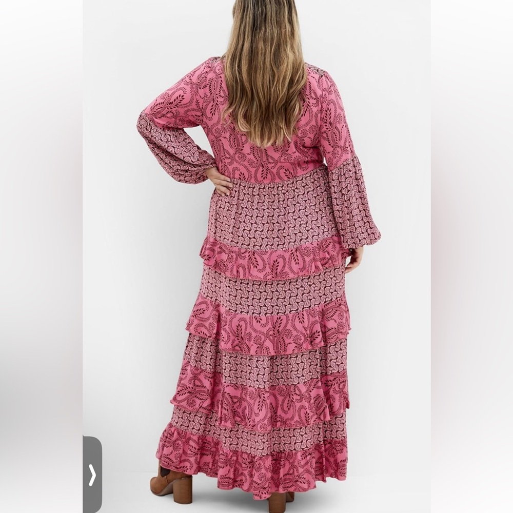 Elegant Pink Patterned Maxi Dress- City Chic - Picture 3 of 6